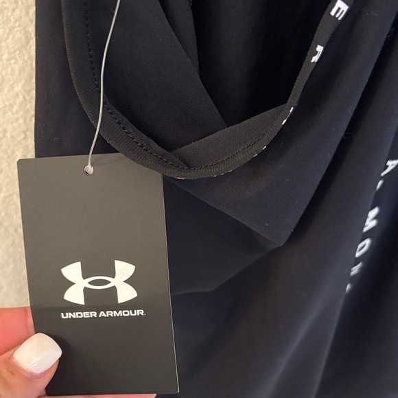 Under Armour Black Racerback Performance Tank - Picture 4 of 5